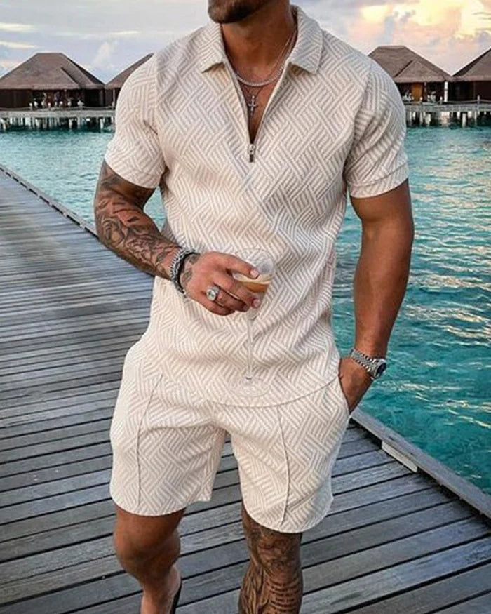 Men's Bermuda shorts and T-shirt with geometric fabric collar